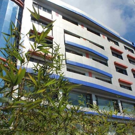 באגויו Romel Suites מראה חיצוני תמונה