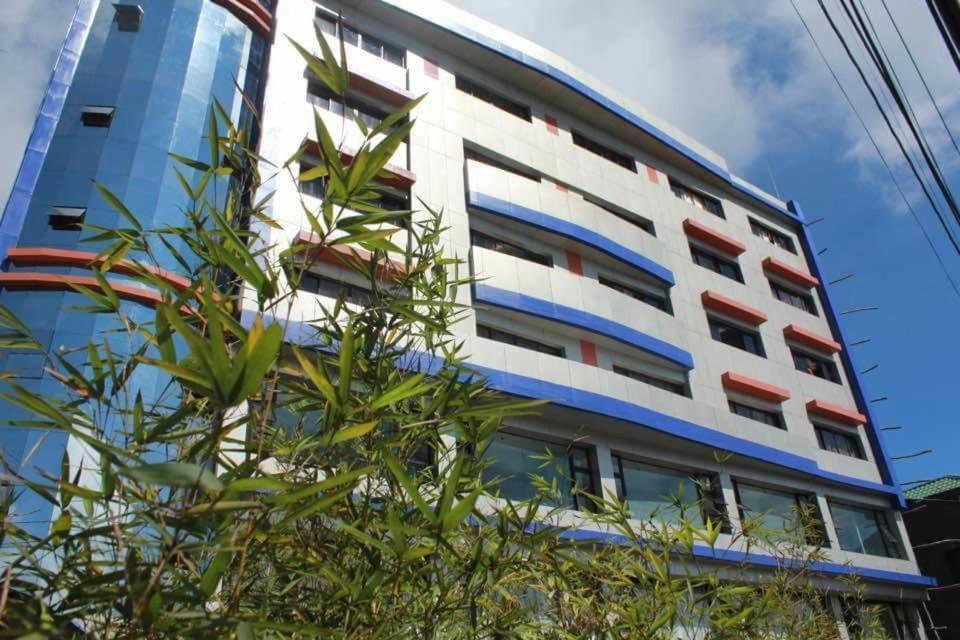 באגויו Romel Suites מראה חיצוני תמונה